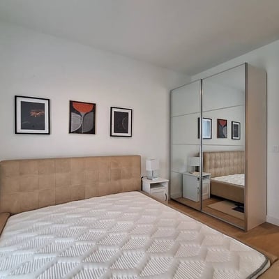 Alquiler de un amplio apartamento de 3 habitaciones, 71 m², distrito Belgrade Waterfront, Belgrado, Serbia
